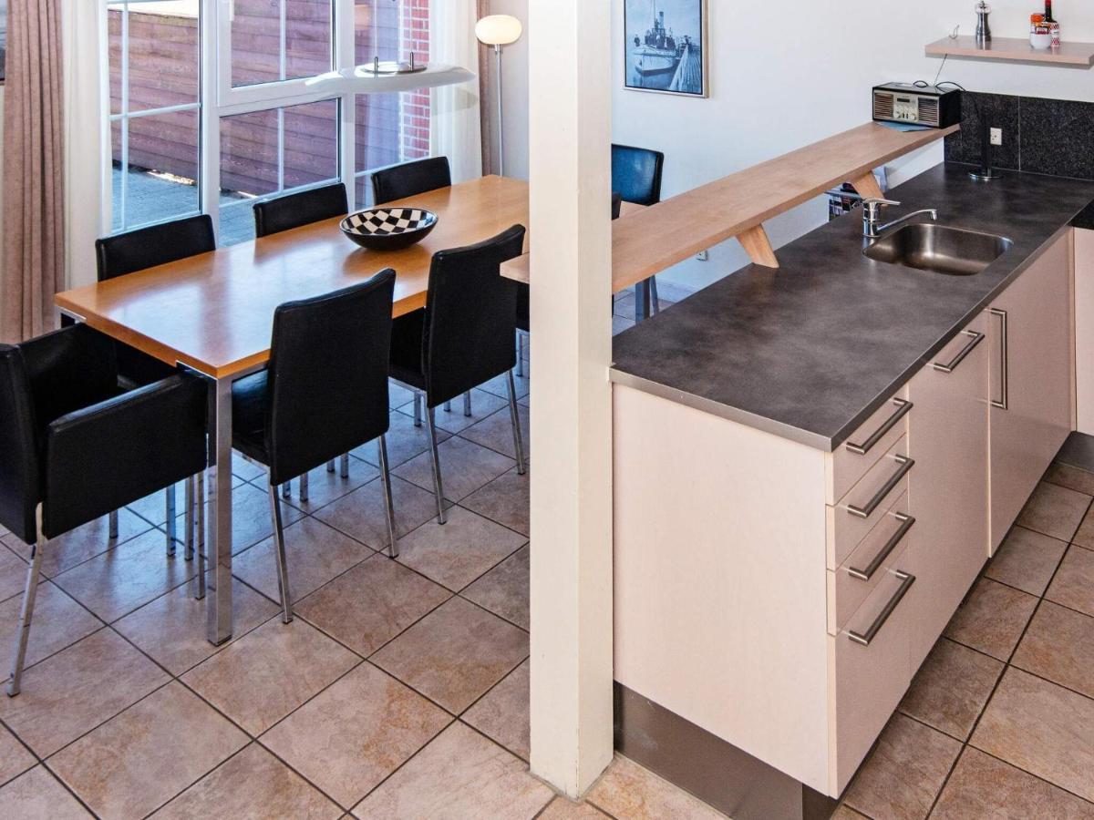 8 Person Holiday Home In R M Bolilmark エクステリア 写真